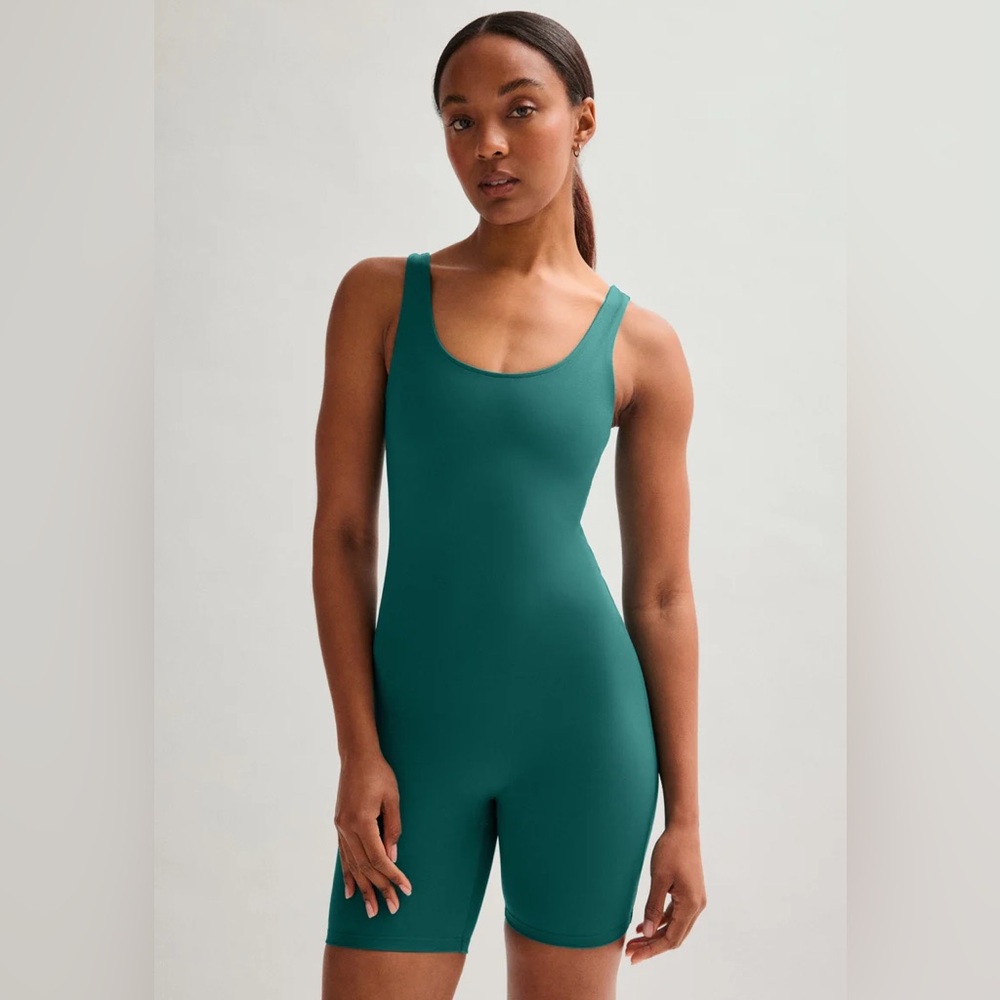 Girlfriend Collective Aspen Bike Unitard sage color size small